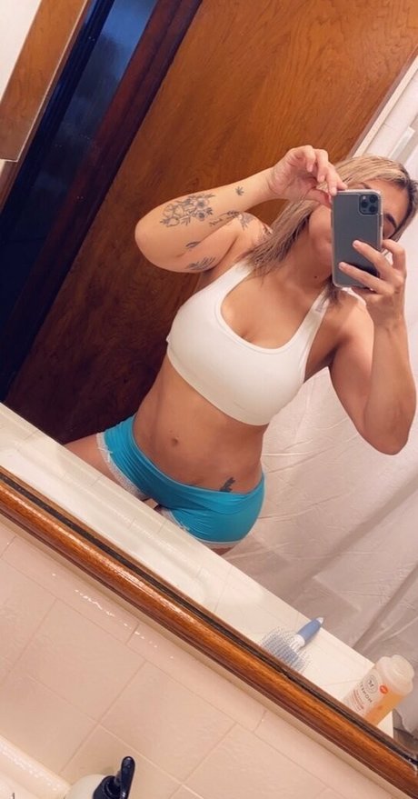 small onlyfans pornographic image