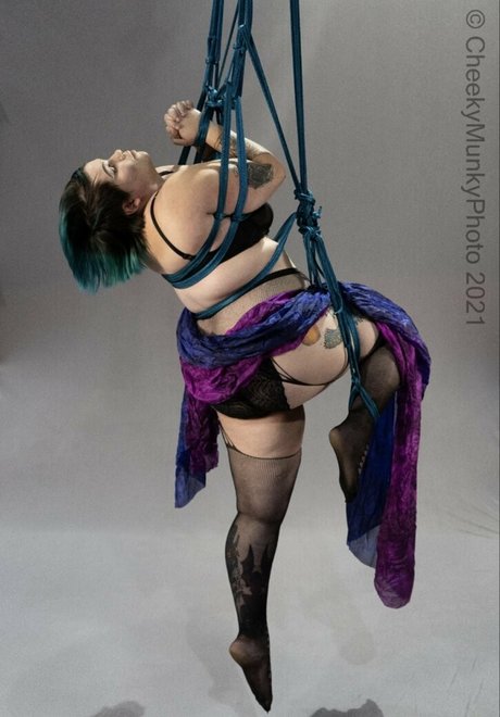 thighhighcosplay model xxx gallery