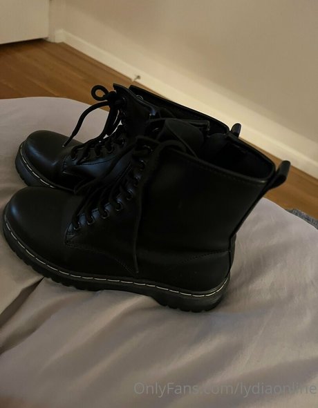 lydiaonline naked star picture