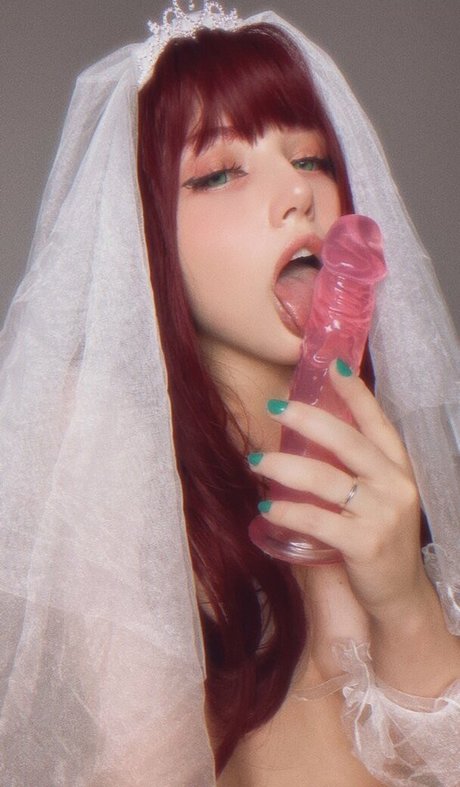 milkypurin sexy actress photo