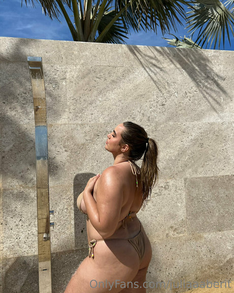 juliiaaberitttt pornographic actress photos