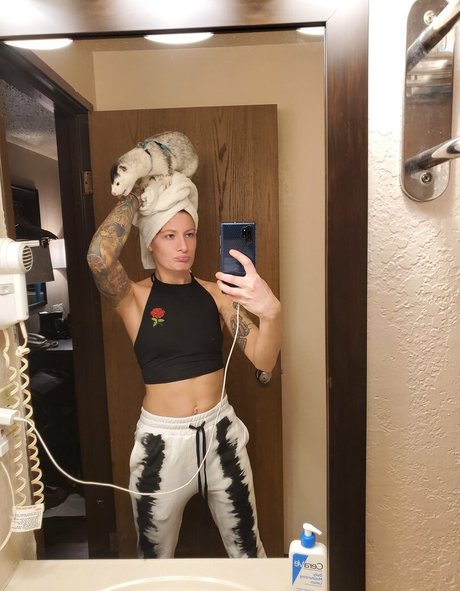 mikaylarainesfans erotic star gallery