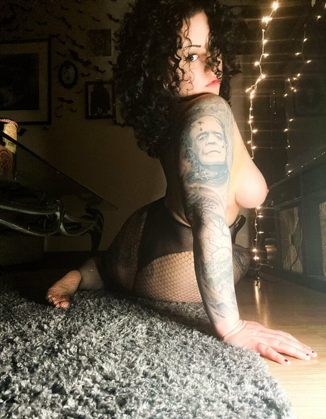 adellaaddams star hot img