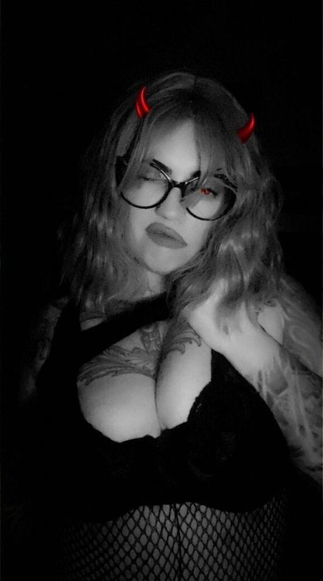 adellaaddams high quality actress images