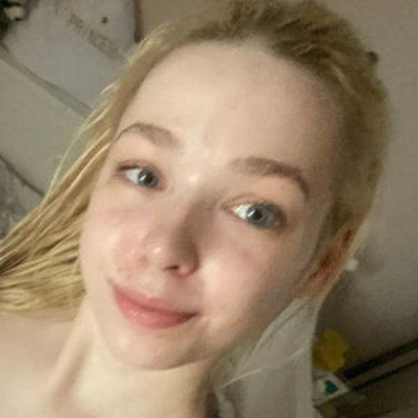 katethecutegirl model naked image