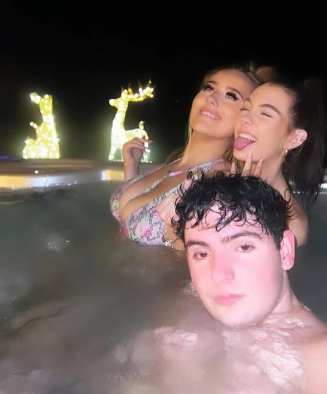 Gracie M pornographic model galleries