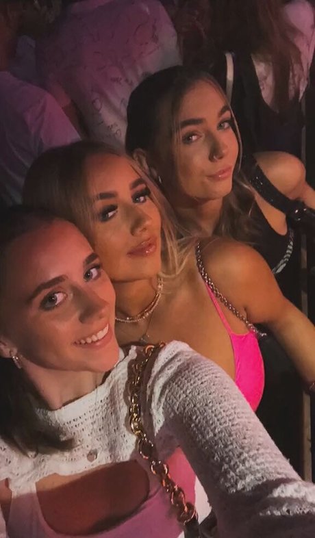 Gracie M model top photos