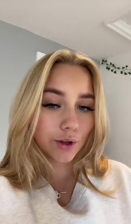 Gracie M xxx pornstar image