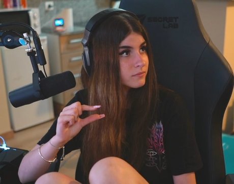 Abbyimu beautiful model img