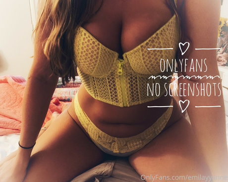 Emilayyy Babayy xxx pornstar photos