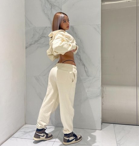 chubby slut onlyfans sexy pic