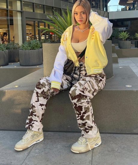 Nika Higashionna porn model archive