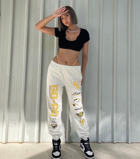 Nika Higashionna pornstar erotic image