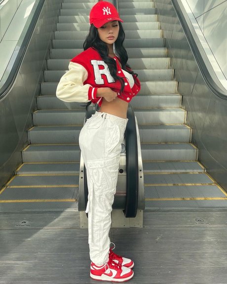 Nika Higashionna beautiful actress picture