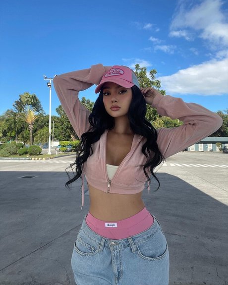 female popular onlyfans hot sex picture