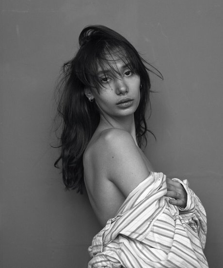 Jennifer Laptiacru hot star picture