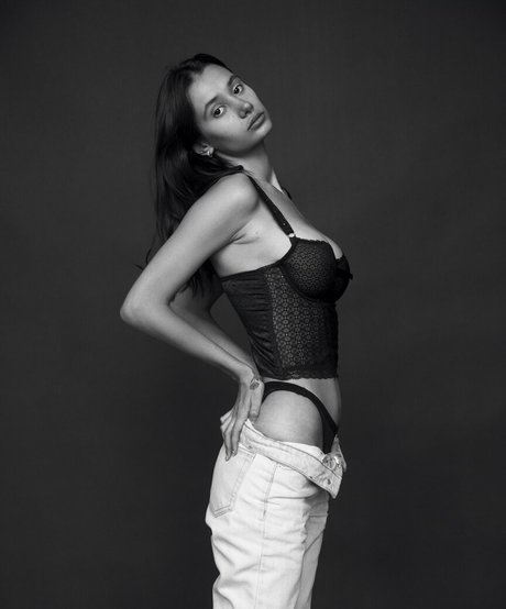 Jennifer Laptiacru model high quality images