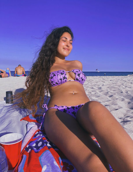 hannahsharpe18 erotic star picture