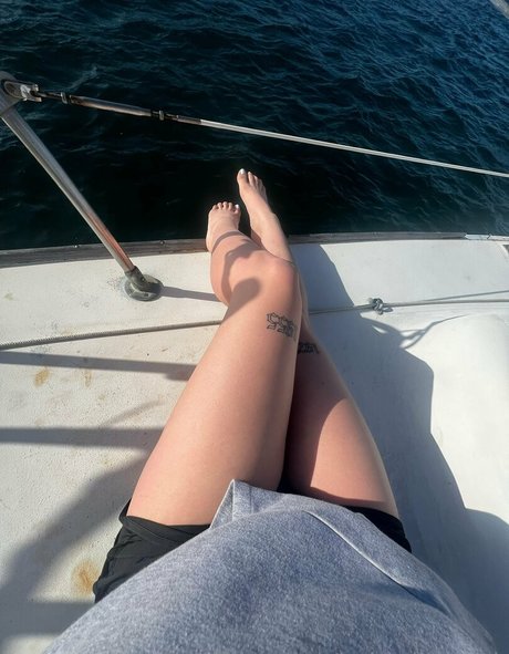 babyski mask naked model pic