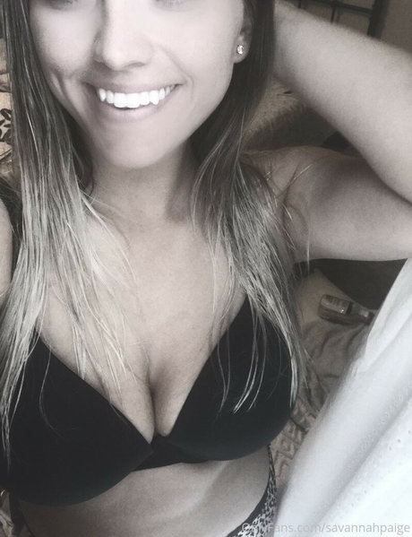 Savannah Paige high quality model images