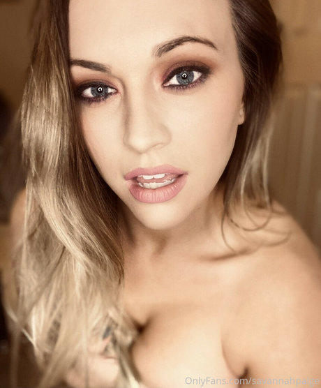 shemale outdoor onlyfans erotic pic