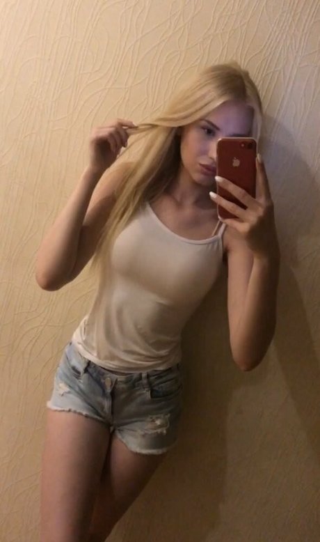 svetawhite star top picture