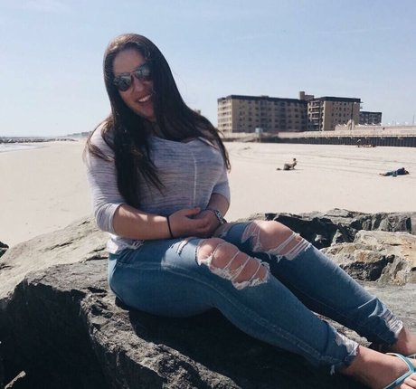 Ellie K star erotic photo