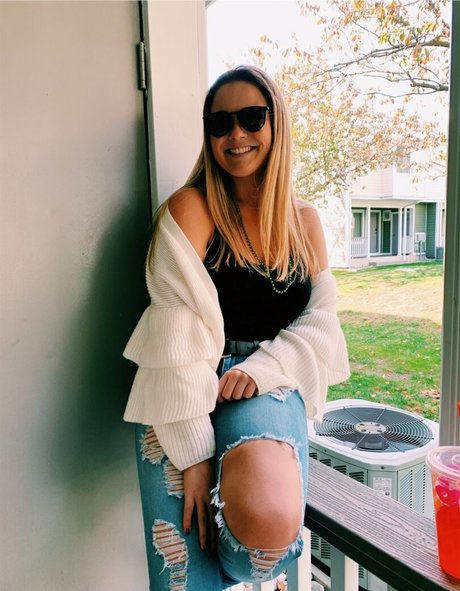 Olivia H model xxx photos