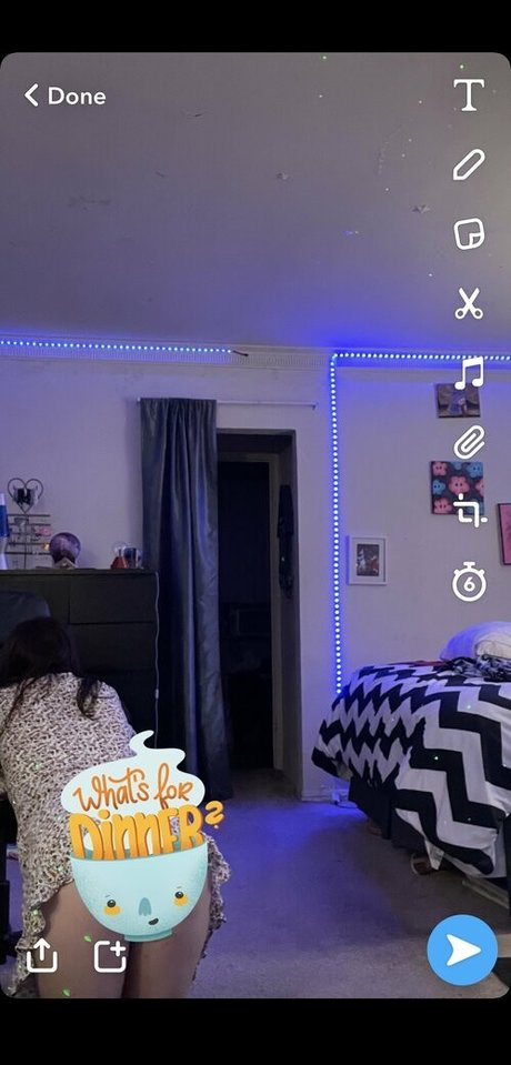 mackenziestith art star photo