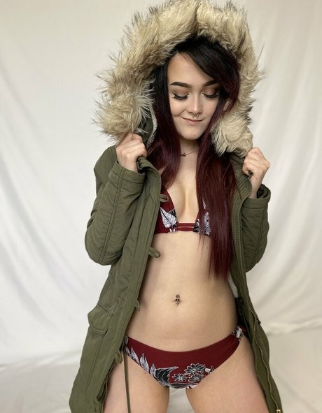 mrsvalentine666 art model images