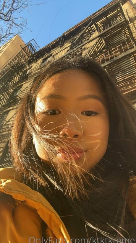 ktktkreme high quality model pic