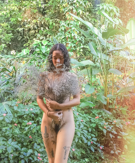 Balegat hd model photo