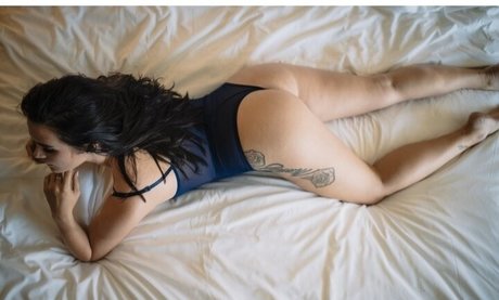 Sara Haro porn model photo