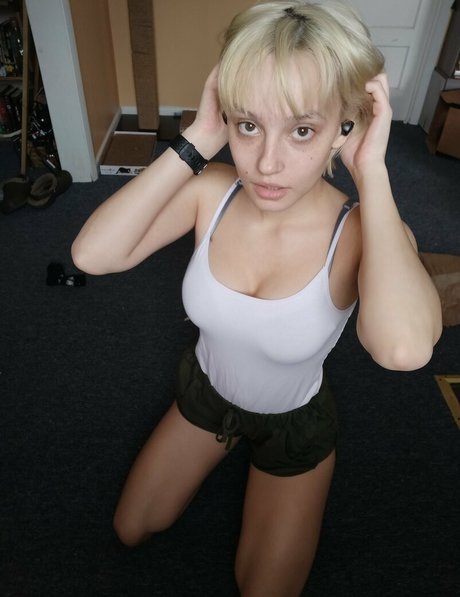 puckou erotic actress img