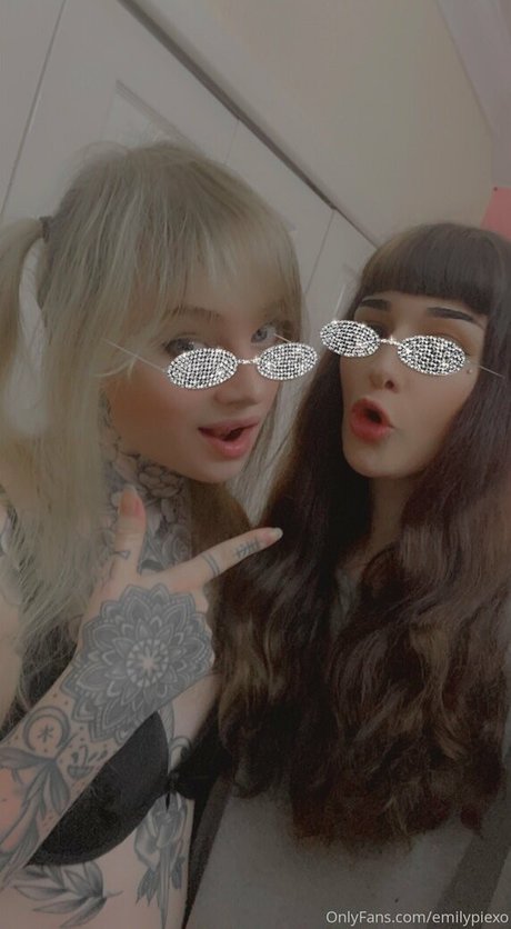 emilypiexo xxx model gallery