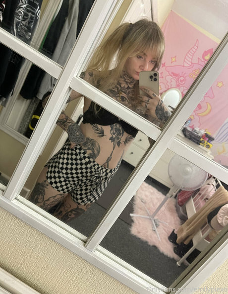 emilypiexo perfect model pic