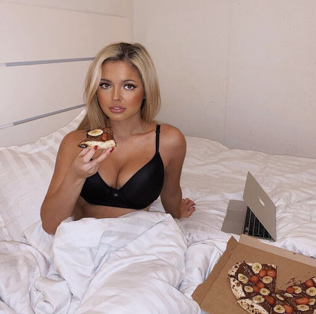 Alma Persson model pornographic img