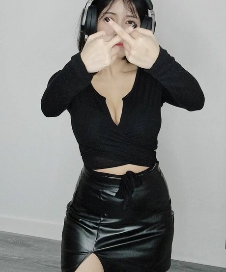 Erkleve pornstar exclusive gallery