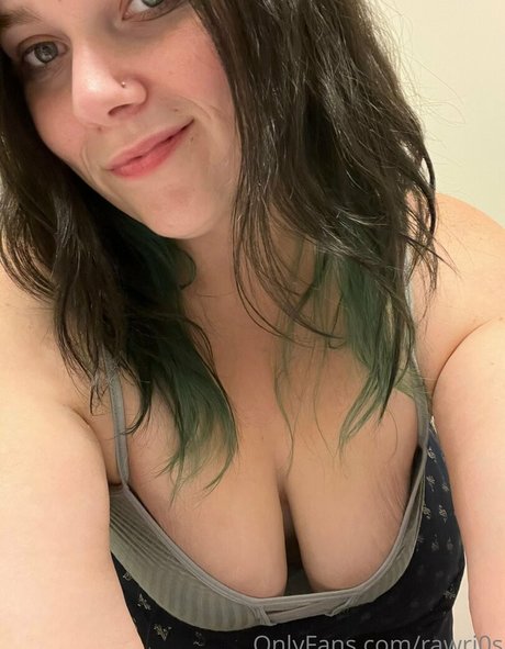 rawri0s model nudes archive