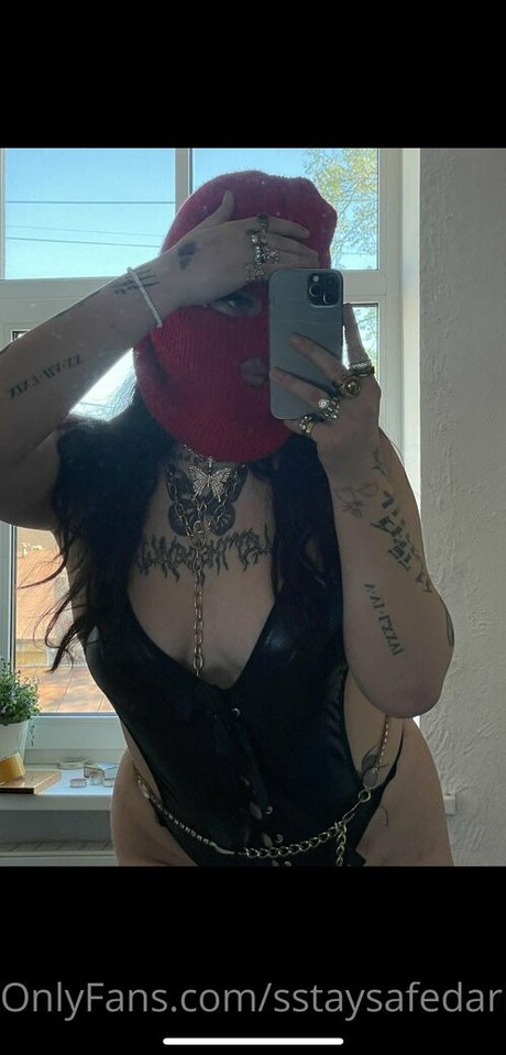 sstaysafedarling model erotic images