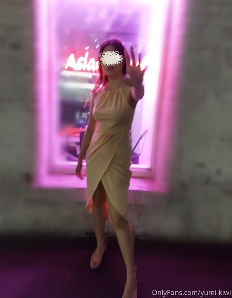 Yumi Kiwi star pretty photo