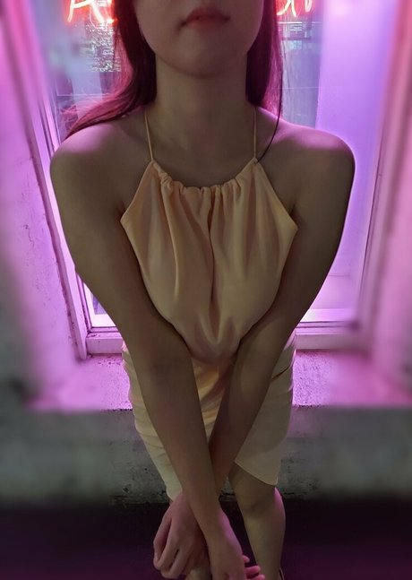 Yumi Kiwi erotic star galleries