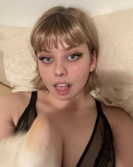 Hickorymoth nudes actress pictures