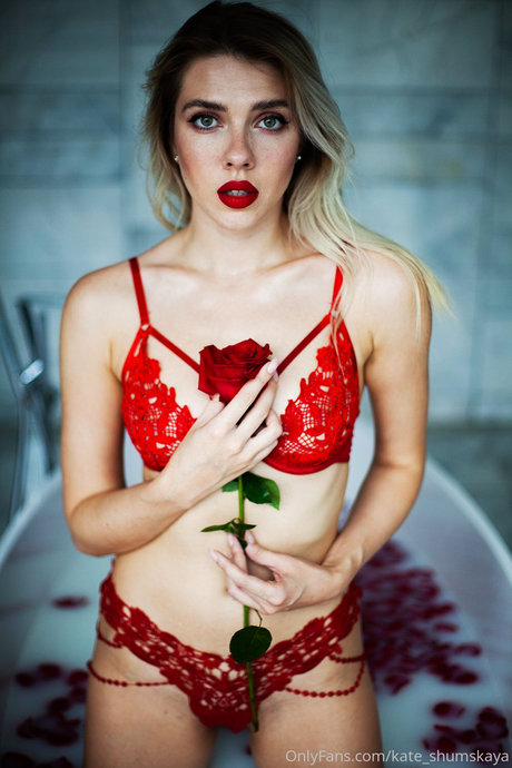 Kate Johansson model free pics