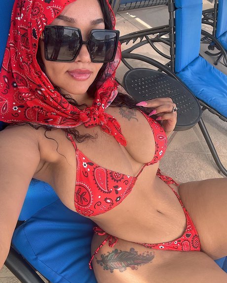 Darla Shuttlesworth model pretty picture