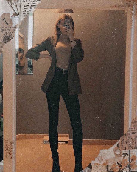 Eklektyzm nude actress photos