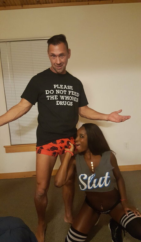 Naomi Foxxx xxx model gallery