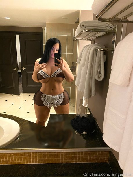 Gemstar hot model image