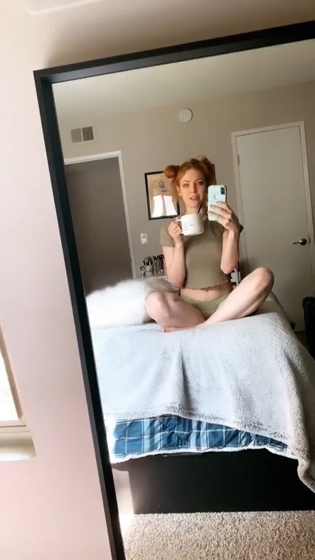 Maid of Might star nice pics