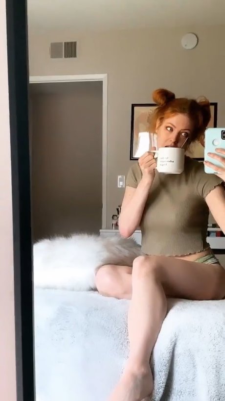 Maid of Might hot actress picture